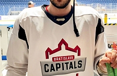 Maxime Fortier Stürmer der Eishockeymannschaft iClinic Bratislava